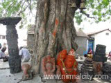 Idols  near Jainath Temple